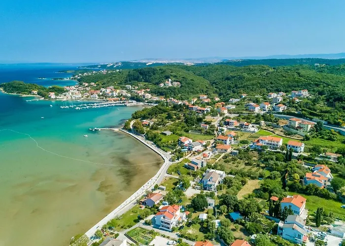 Iva アパート Banjol